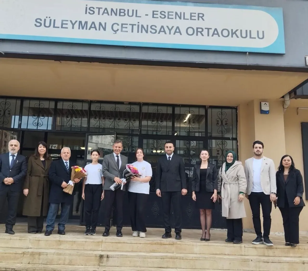 Esenler Kaymakamı Özçakıcı, Süleyman Çetinsaya Ortaokulu'nda İncelemelerde Bulundu Esenler Kaymakamı Özçakıcı, Süleyman Çetinsaya Ortaokulu'nda İncelemelerde Bulundu