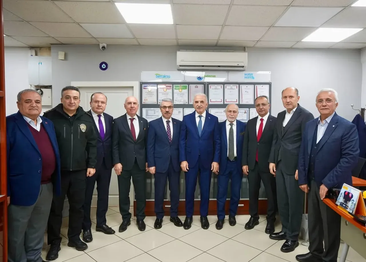 Ümraniye Belediye Başkanı Yıldırım, Dudullu OSB'de İş Dünyası Temsilcileri ile Bir Araya Geldi Ümraniye Belediye Başkanı Yıldırım, Dudullu OSB'de İş Dünyası Temsilcileri ile Bir Araya Geldi