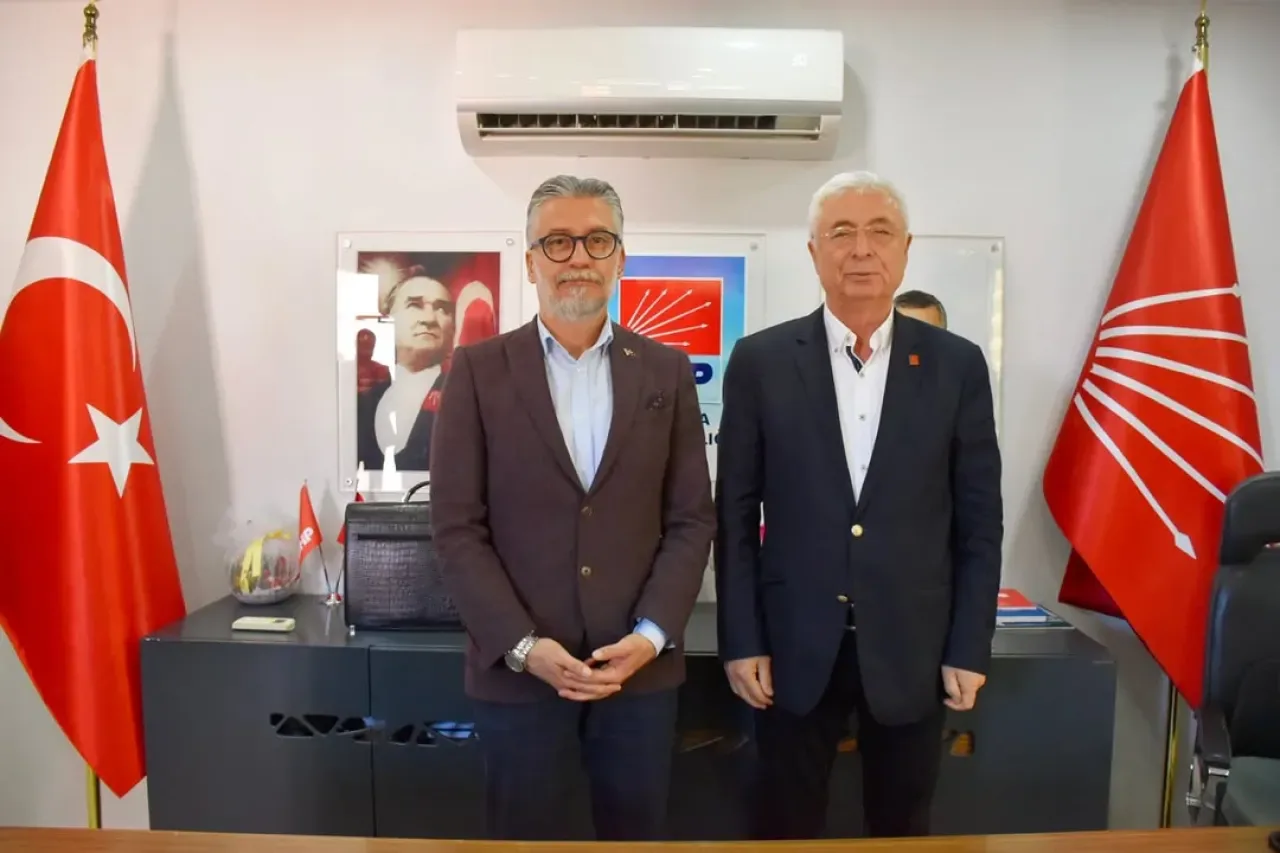 CHP Antalya İl Başkanı Nail Kamacı, Afyonkarahisarlılar Derneği Yönetimini Ağırladı CHP Antalya İl Başkanı Nail Kamacı, Afyonkarahisarlılar Derneği Yönetimini Ağırladı