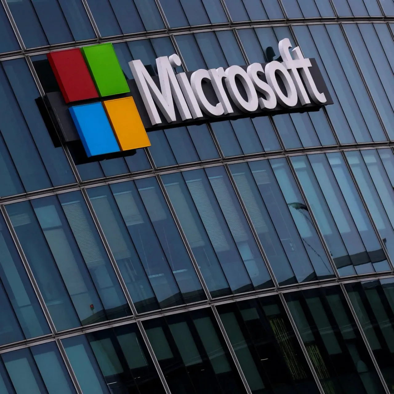 Microsoft, Hindistan'a 1.7 Milyar Dolarlık Büyük Yatırımını Açıkladı Microsoft, Hindistan'a 1.7 Milyar Dolarlık Büyük Yatırımını Açıkladı