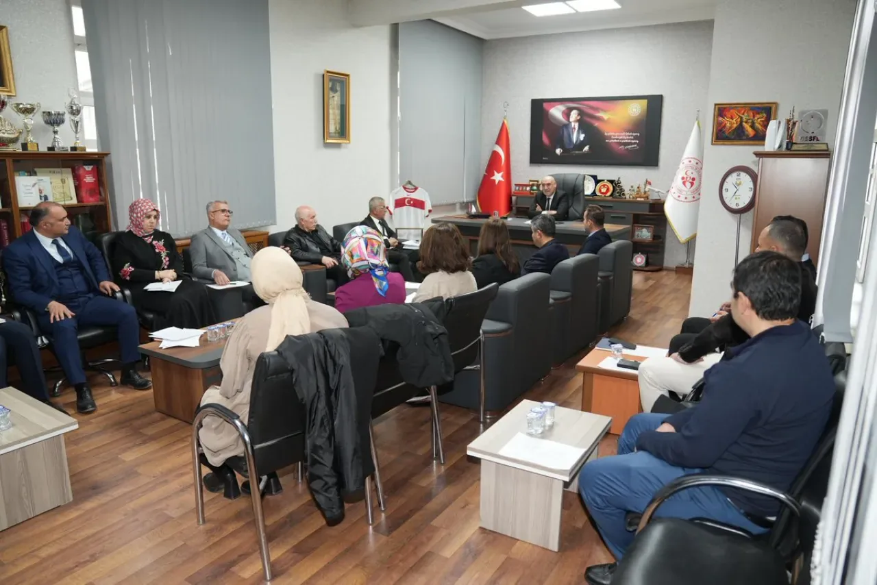 Konya Gençlik ve Spor İl Müdürlüğü'nde İş Sağlığı ve Güvenliği Toplantısı Yapıldı Konya Gençlik ve Spor İl Müdürlüğü'nde İş Sağlığı ve Güvenliği Toplantısı Yapıldı