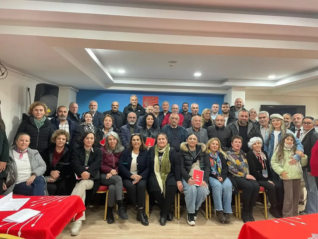 CHP Ataşehir'de ÜTSE Eğitimleri Yoğun İlgi Görüyor CHP Ataşehir'de ÜTSE Eğitimleri Yoğun İlgi Görüyor