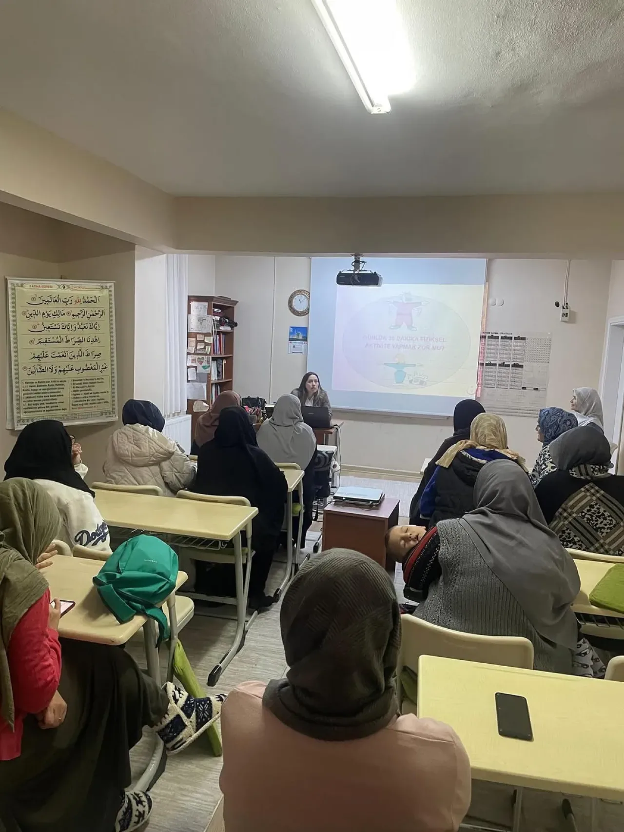 Beykoz'da Kuran Kursunda Sağlıklı Beslenme Eğitimi Verildi Beykoz'da Kuran Kursunda Sağlıklı Beslenme Eğitimi Verildi