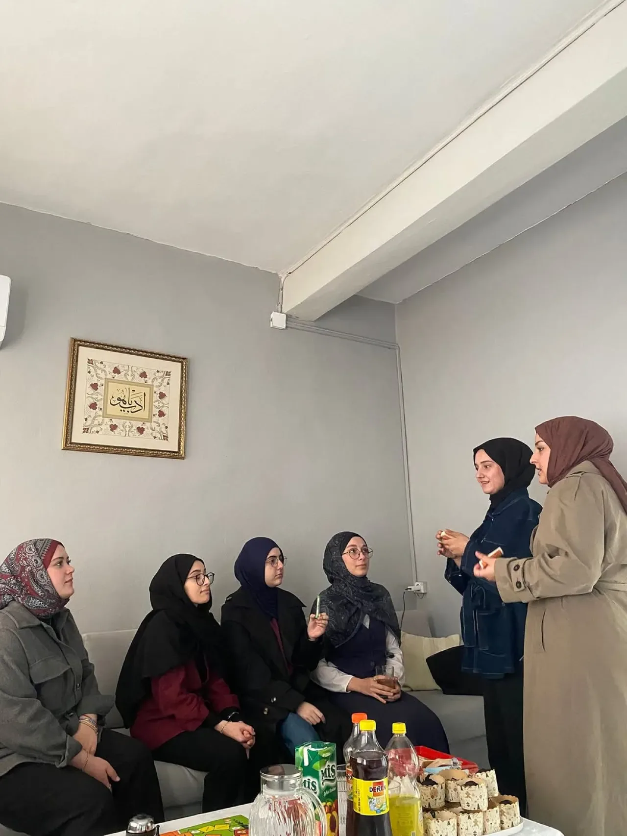 TÜGVA Beykoz'da Liseli Kız Öğrenciler İçin Kaynaşma Programı Düzenlendi TÜGVA Beykoz'da Liseli Kız Öğrenciler İçin Kaynaşma Programı Düzenlendi