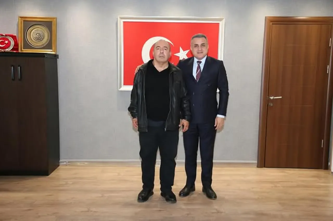Kaymakam Mustafa Anteplioğlu, Gazisi Ragıp Sakallıoğlu'nu Makamında Ağırladı Kaymakam Mustafa Anteplioğlu, Gazisi Ragıp Sakallıoğlu'nu Makamında Ağırladı