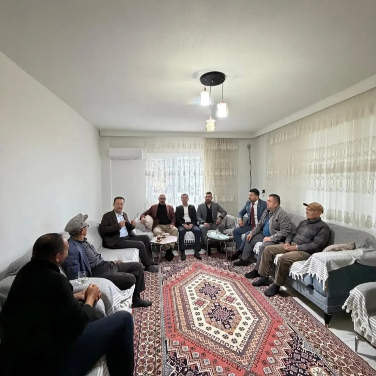 MHP Kaş İlçe Başkanlığı, Çavdır Mahallesi'nde Vatandaş Ziyaretlerini Sürdürüyor MHP Kaş İlçe Başkanlığı, Çavdır Mahallesi'nde Vatandaş Ziyaretlerini Sürdürüyor