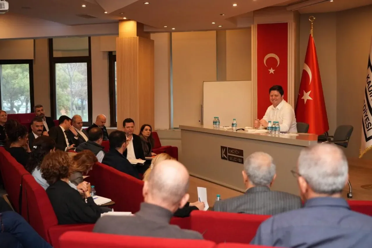 Kadıköy'de Mahalle Muhtarlarıyla İstişare Toplantısı Yapıldı Kadıköy'de Mahalle Muhtarlarıyla İstişare Toplantısı Yapıldı