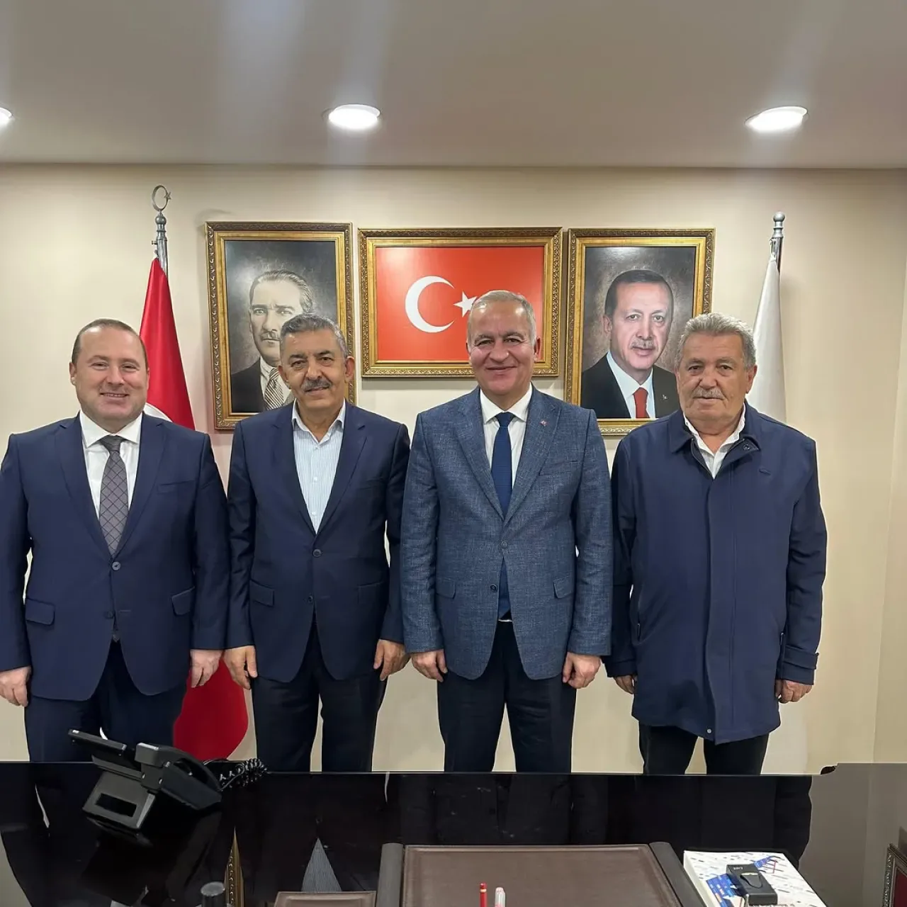 AK Parti Gaziosmanpaşa'da Üst Düzey İstişare Toplantısı Gerçekleştirildi AK Parti Gaziosmanpaşa'da Üst Düzey İstişare Toplantısı Gerçekleştirildi