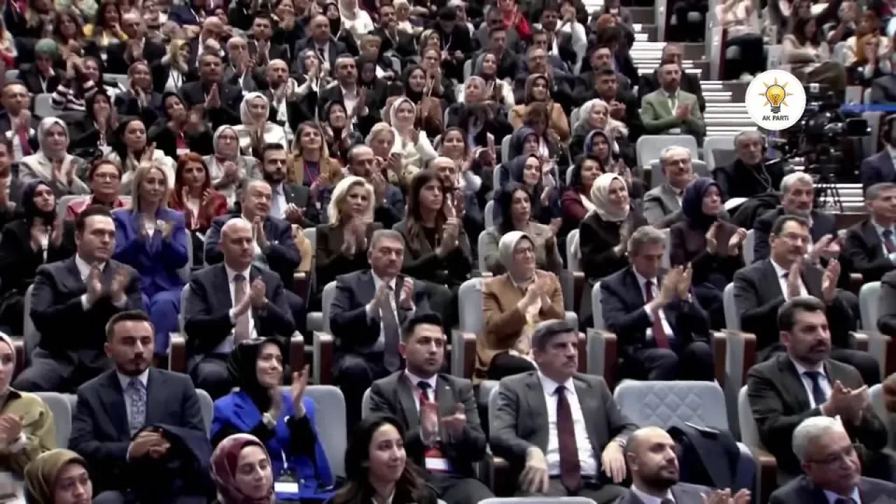 Erdoğan, Dünya İnsan Hakları Günü'nde "İnsanlık İçin Güçlü Türkiye" Programında Konuştu Erdoğan, Dünya İnsan Hakları Günü'nde "İnsanlık İçin Güçlü Türkiye" Programında Konuştu