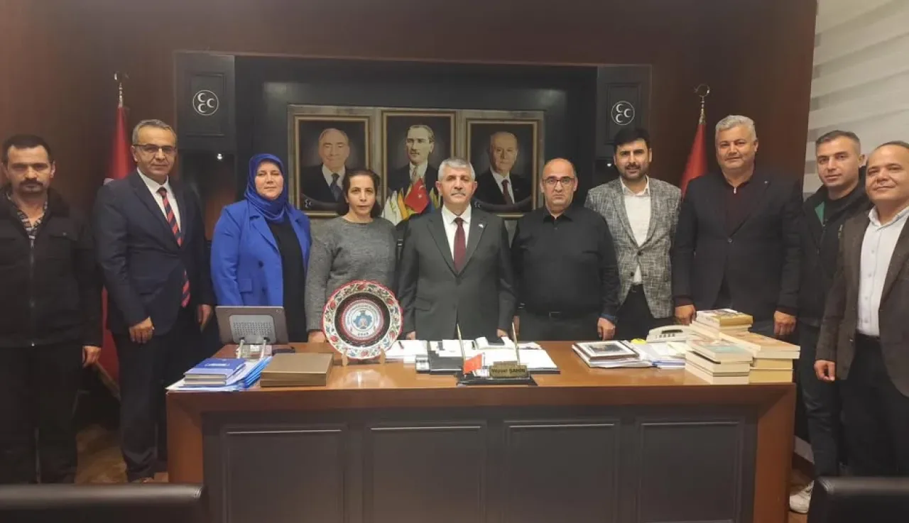 Kütahyalılar Platformu Heyeti MHP İzmir İl Başkanlığı'nı Ziyaret Etti Kütahyalılar Platformu Heyeti MHP İzmir İl Başkanlığı'nı Ziyaret Etti