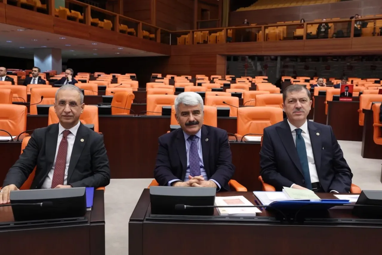 TBMM'de 2026 Yılı Bütçe Görüşmeleri Başladı: Yargı ve Dışişleri Bütçeleri Onaylandı TBMM'de 2026 Yılı Bütçe Görüşmeleri Başladı: Yargı ve Dışişleri Bütçeleri Onaylandı