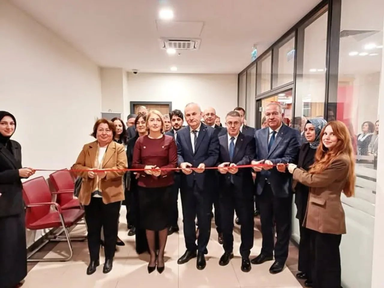 Gaziosmanpaşa'da Aile İçi Şiddetle Mücadele İçin "Dönüşüm Adımları" Programı Başlatıldı Gaziosmanpaşa'da Aile İçi Şiddetle Mücadele İçin "Dönüşüm Adımları" Programı Başlatıldı