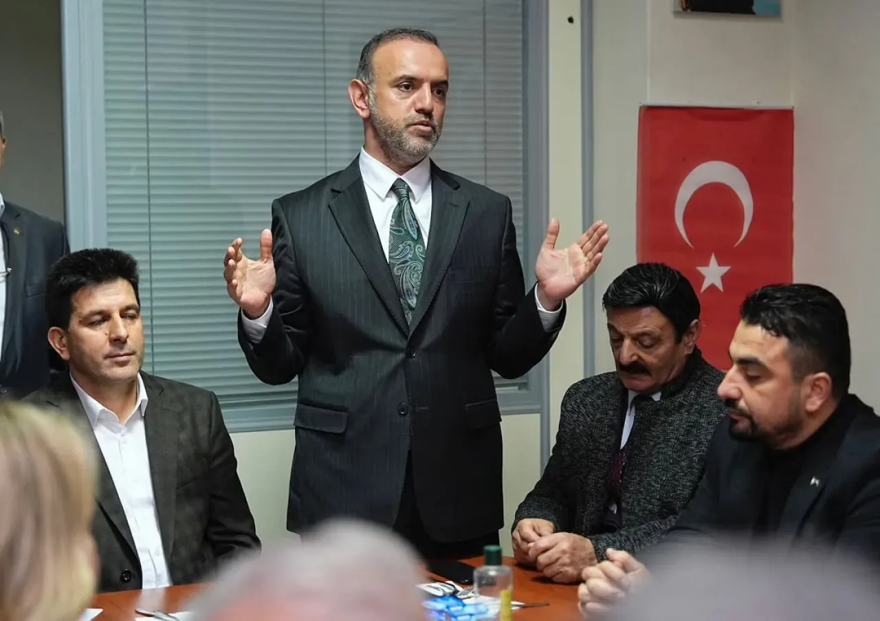 Sancaktepe Belediye Başkanı Alper Yeğin, Ordulular Derneği'ni Ziyaret Etti Sancaktepe Belediye Başkanı Alper Yeğin, Ordulular Derneği'ni Ziyaret Etti