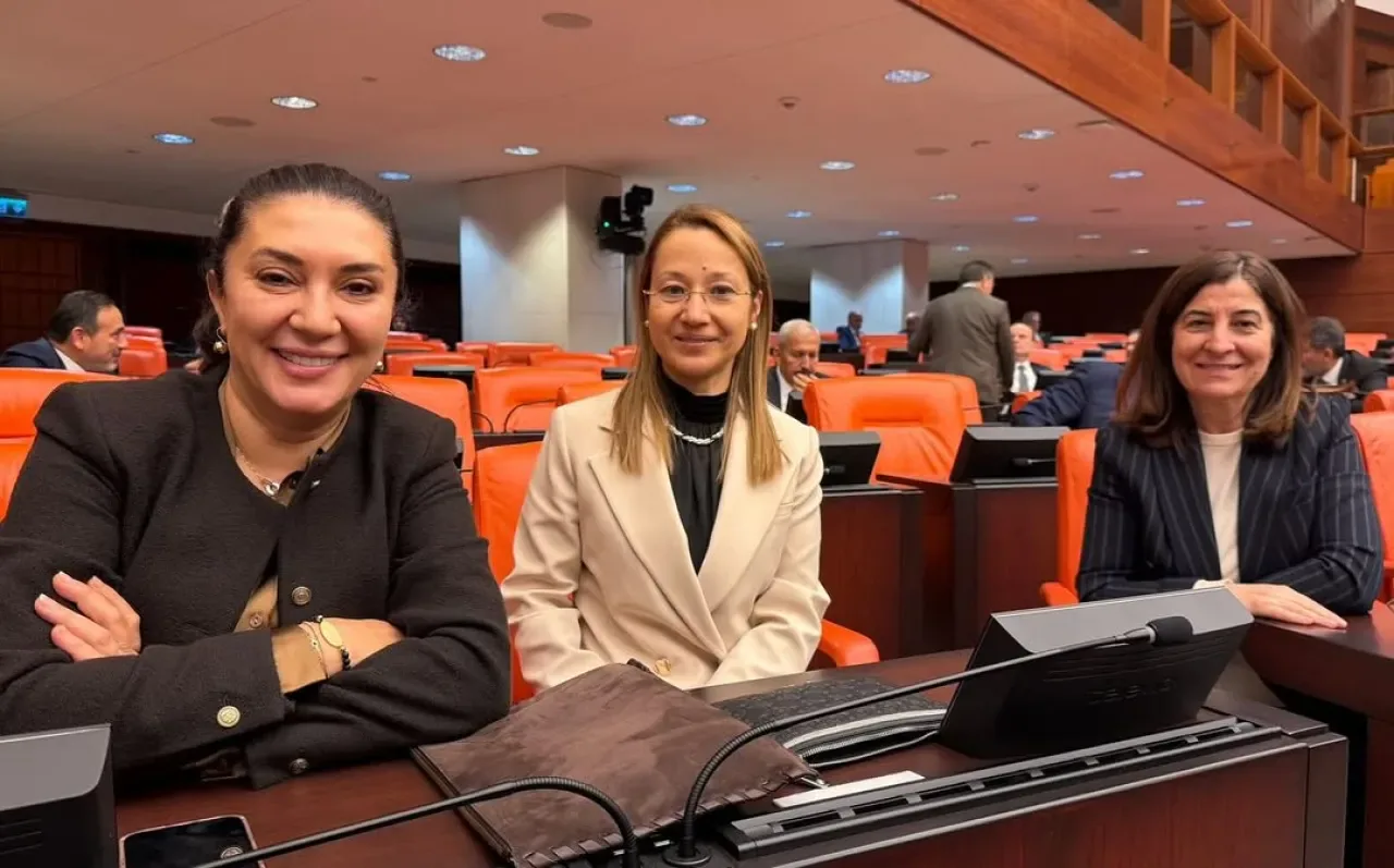 TBMM'de 2026 Yılı Adalet ve Dışişleri Bütçeleri Görüşüldü TBMM'de 2026 Yılı Adalet ve Dışişleri Bütçeleri Görüşüldü