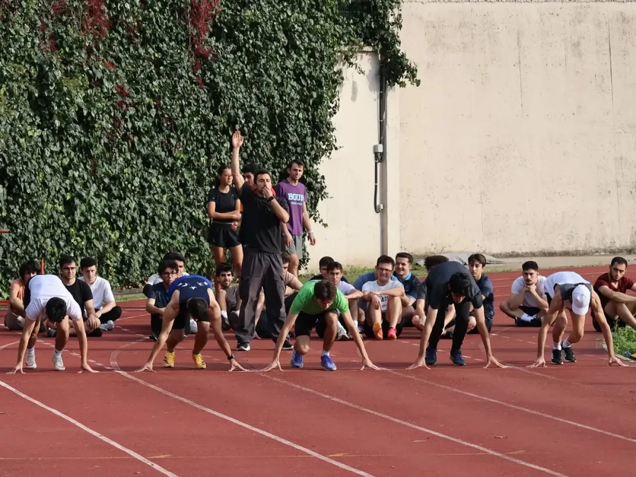 Boğaziçi ve İTÜ Atletizm Takımları Deneme Gününde Buluştu Boğaziçi ve İTÜ Atletizm Takımları Deneme Gününde Buluştu