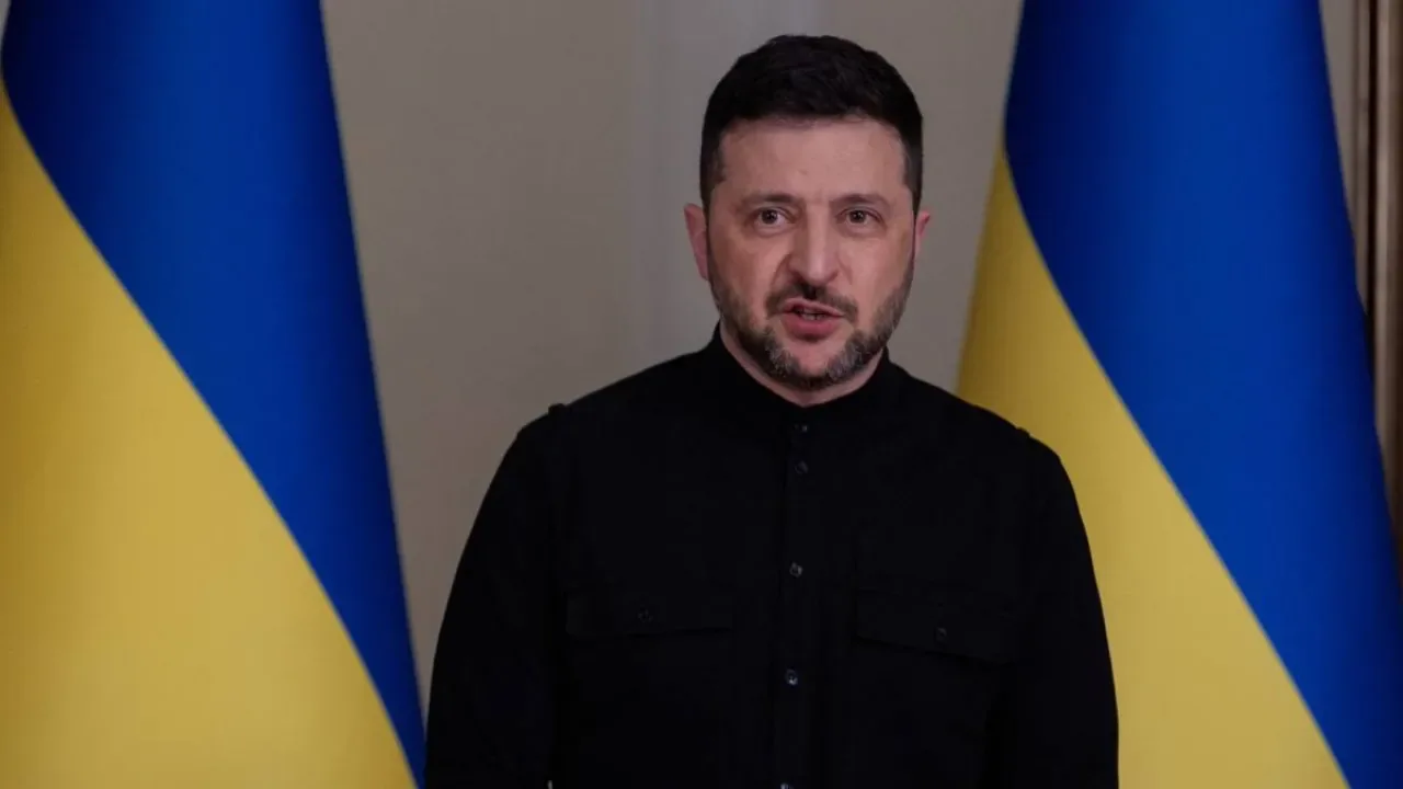 Zelenski: Ukrayna'nın NATO Üyeliği Konusunda Gerçekçi Açıklama Zelenski: Ukrayna'nın NATO Üyeliği Konusunda Gerçekçi Açıklama