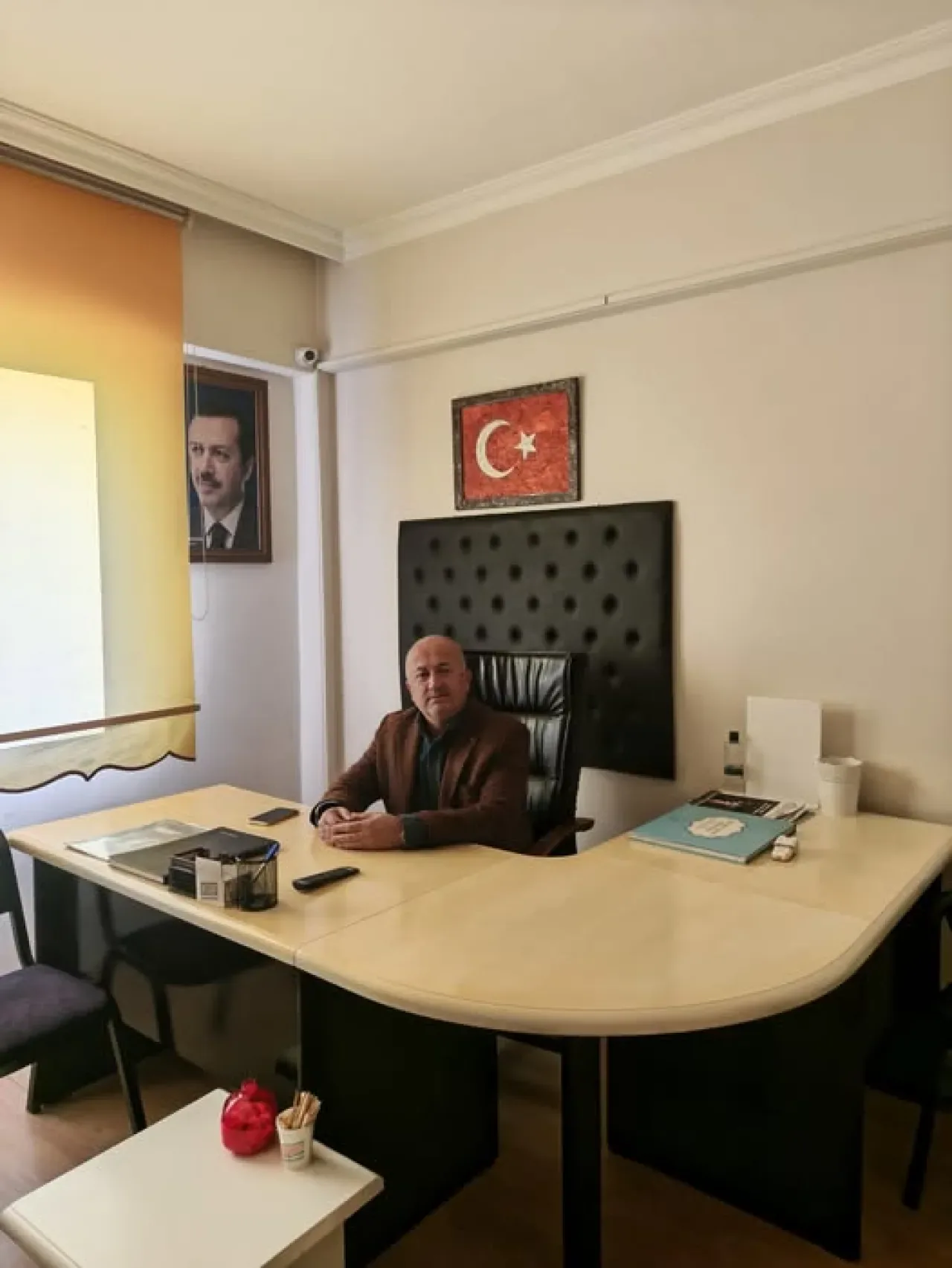 AK Parti Konyaaltı Teşkilatı, Hemşehrilerini Çaya Davet Ediyor AK Parti Konyaaltı Teşkilatı, Hemşehrilerini Çaya Davet Ediyor