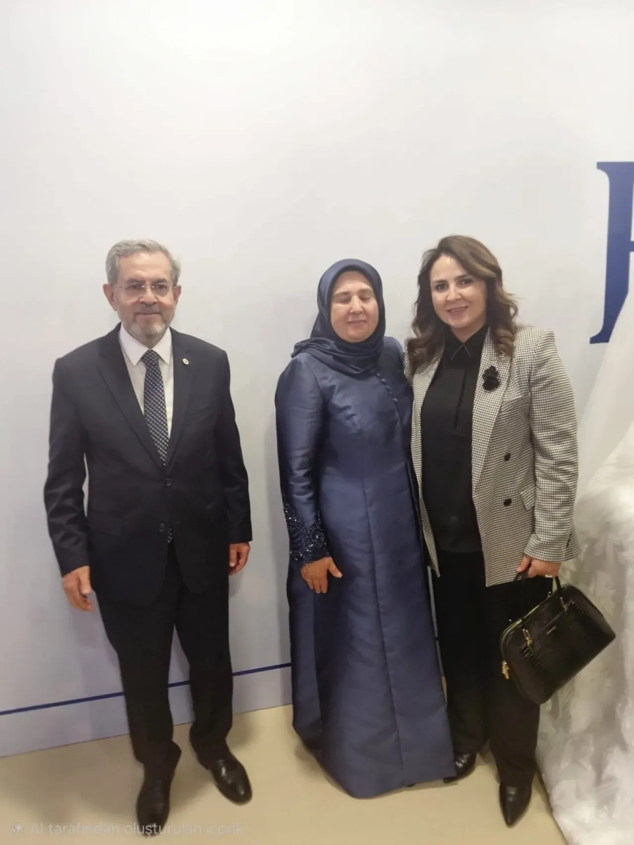 AK Parti Adana Kadın Kolları Başkanı Hacer Söylemez, Ankara'da Düğün Törenine Katıldı AK Parti Adana Kadın Kolları Başkanı Hacer Söylemez, Ankara'da Düğün Törenine Katıldı