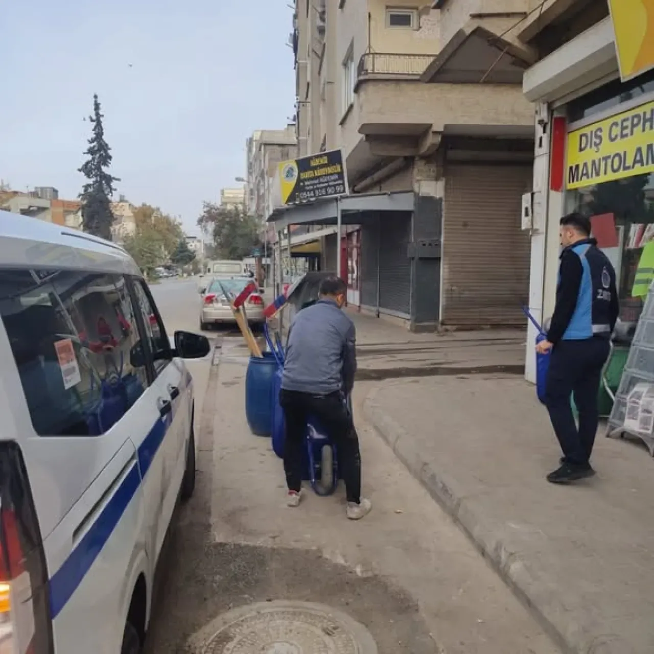 Nizip'te Kaldırım İşgalleriyle Mücadele: Zabıta Ekipleri Kararlı Nizip'te Kaldırım İşgalleriyle Mücadele: Zabıta Ekipleri Kararlı