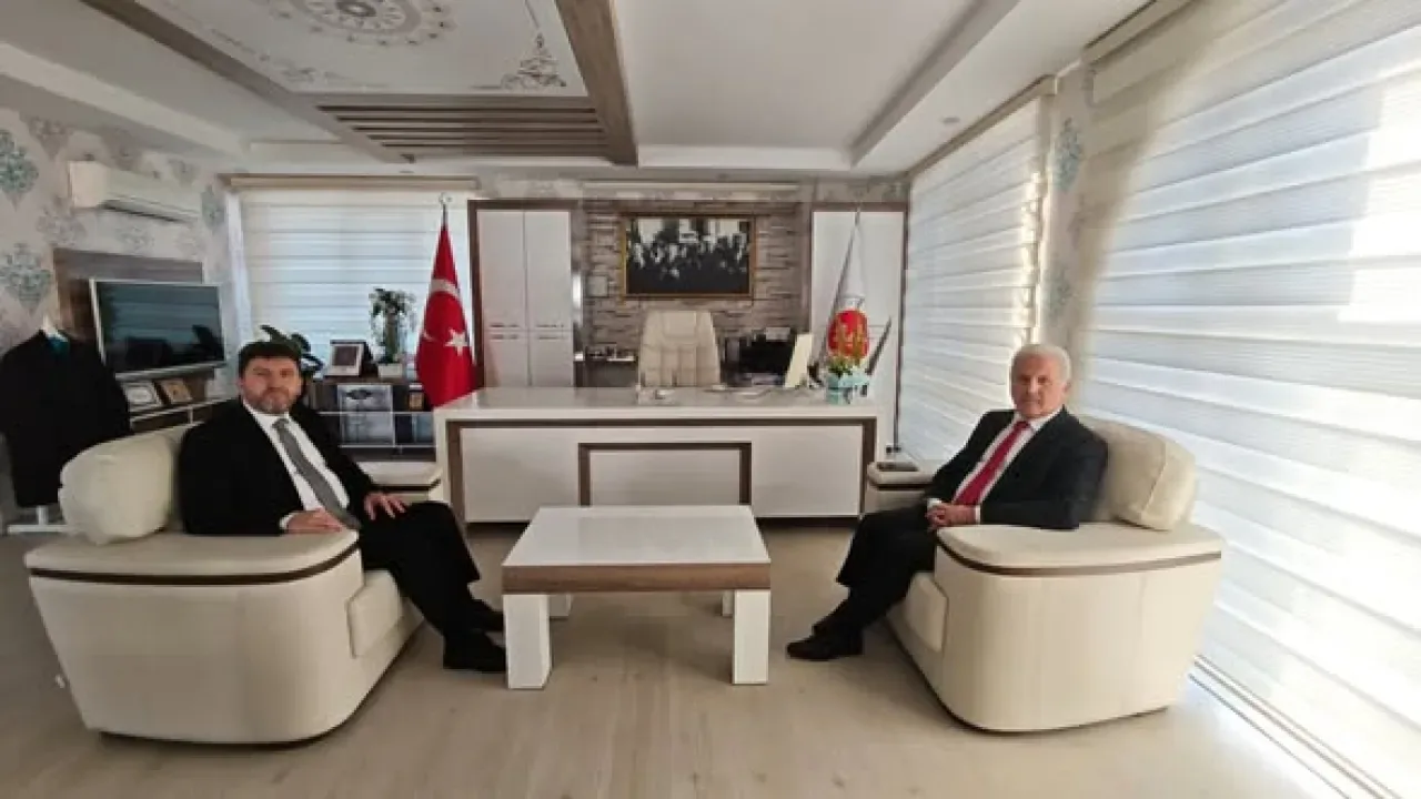 Antalya İl Müftüsü Yığman, Manavgat Müftüsü Eroğlu'nu Ziyaret Etti Antalya İl Müftüsü Yığman, Manavgat Müftüsü Eroğlu'nu Ziyaret Etti
