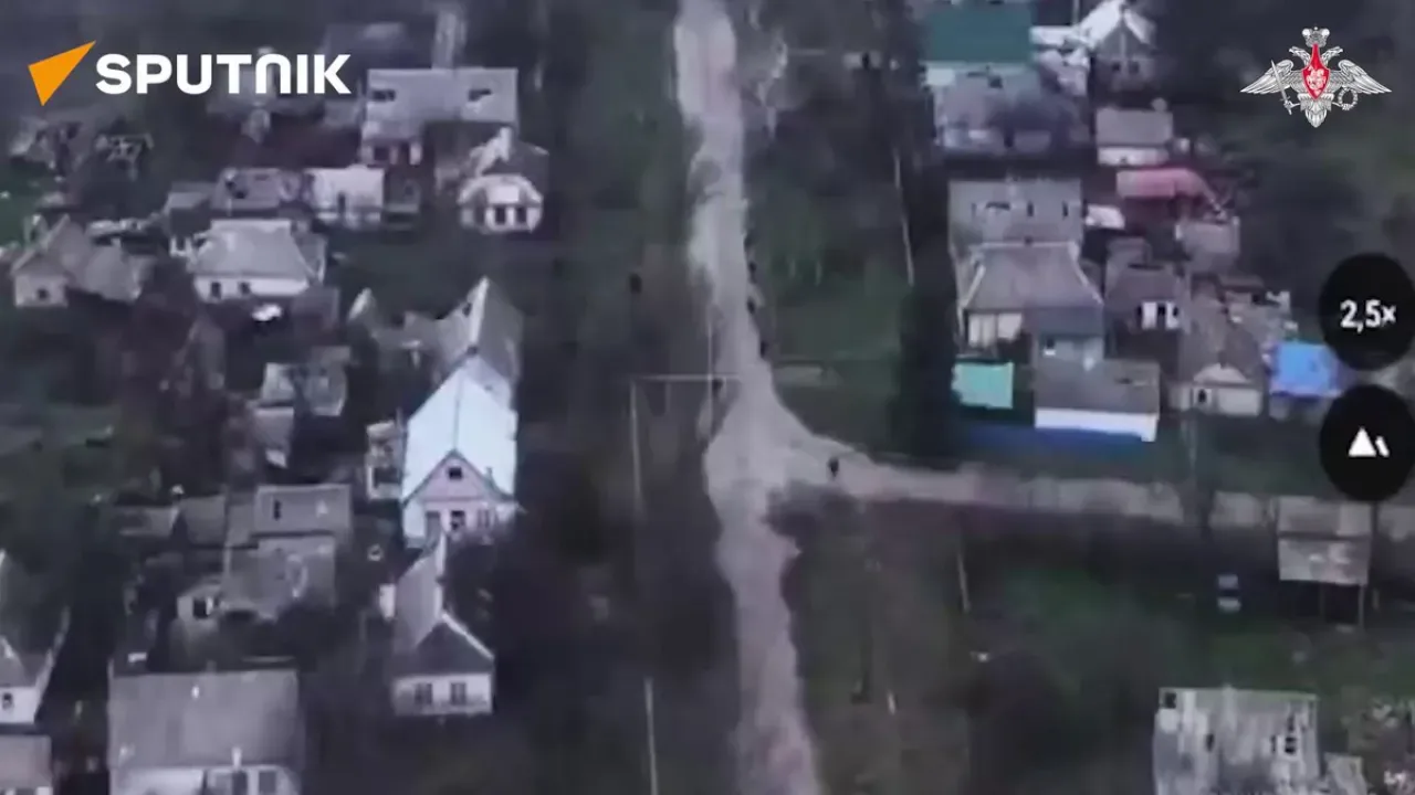 Rusya, Zaporijya'daki Ukrayna Mevzilerini Grad Roketleriyle Vurdu Rusya, Zaporijya'daki Ukrayna Mevzilerini Grad Roketleriyle Vurdu