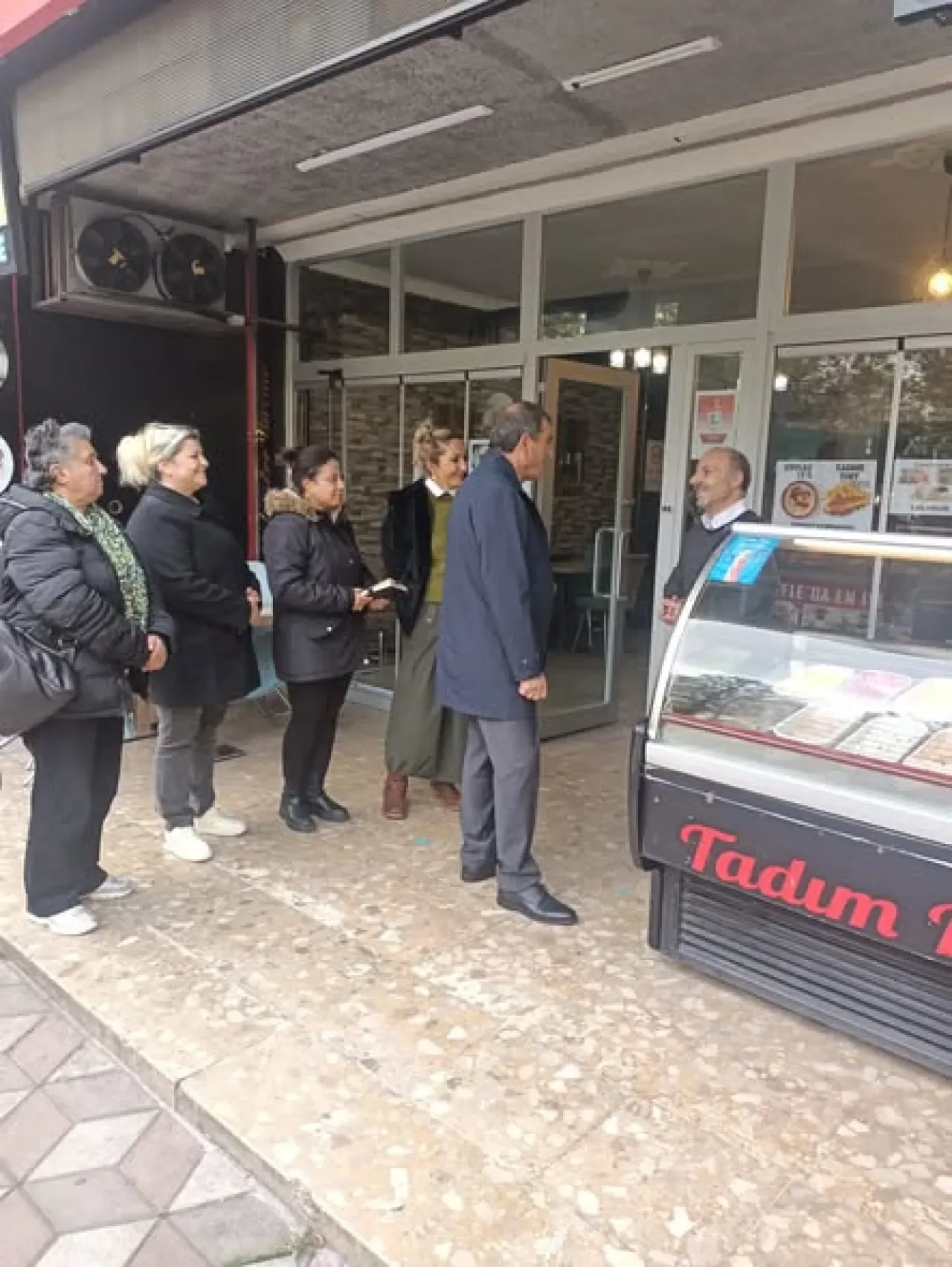 CHP Etimesgut Esnaf Ziyareti: Yerelde Çözüm Arayışları CHP Etimesgut Esnaf Ziyareti: Yerelde Çözüm Arayışları