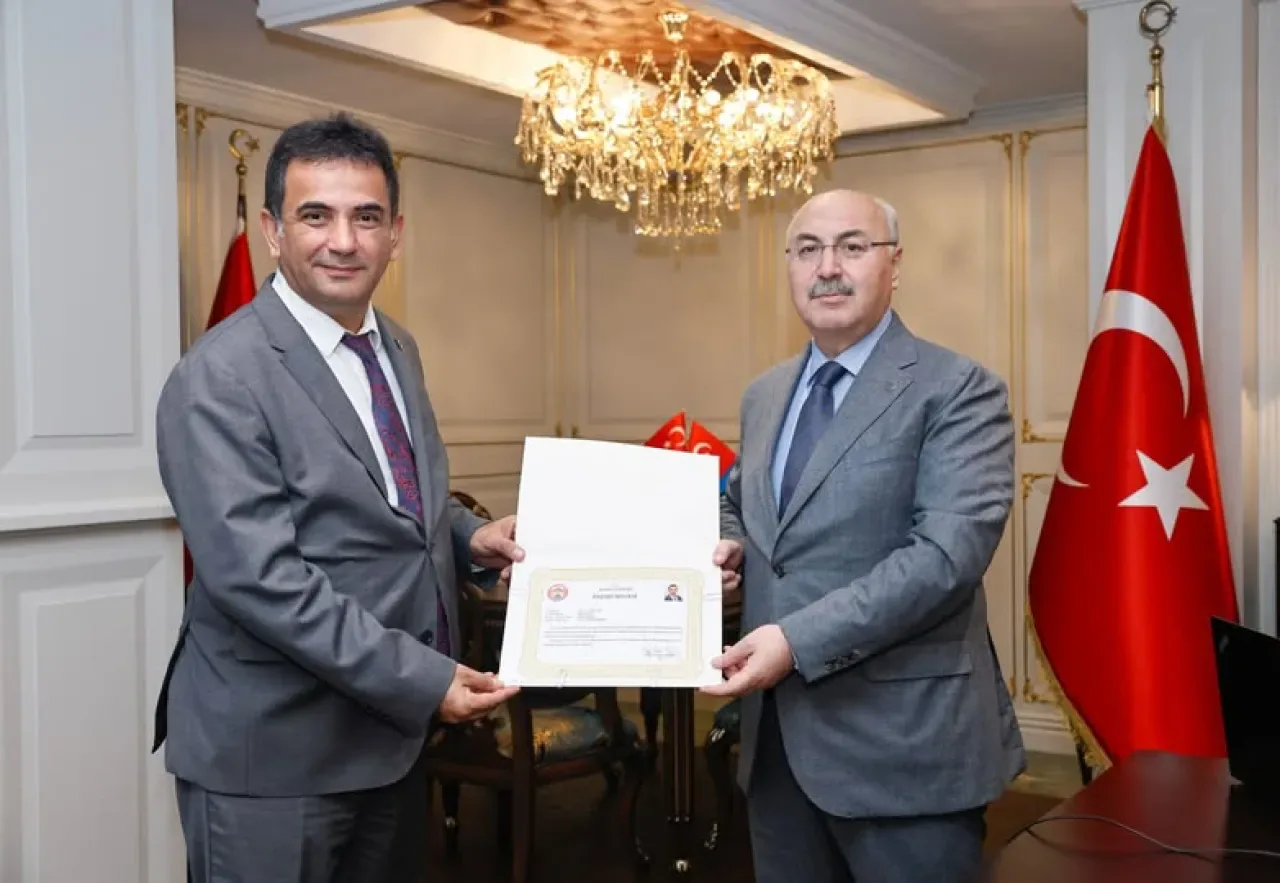Adana Valisi Köşger, DSİ 6. Bölge Müdürü Tokalak'ı Kabul Etti Adana Valisi Köşger, DSİ 6. Bölge Müdürü Tokalak'ı Kabul Etti