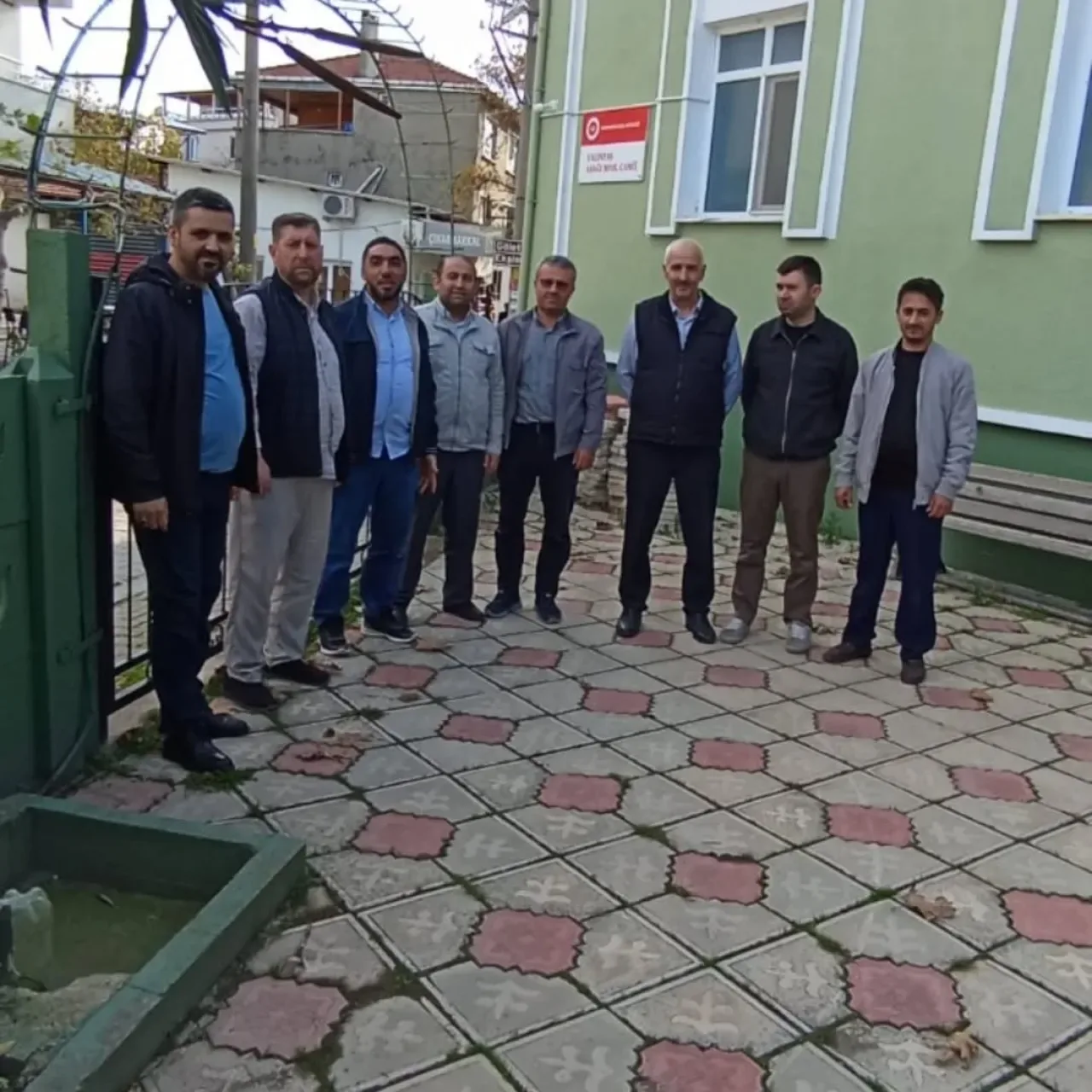 Mustafakemalpaşa'da 'OKU-YORUM' Projesi ile Görevliler Kitap Okuyor ve Müzakere Ediyor Mustafakemalpaşa'da 'OKU-YORUM' Projesi ile Görevliler Kitap Okuyor ve Müzakere Ediyor