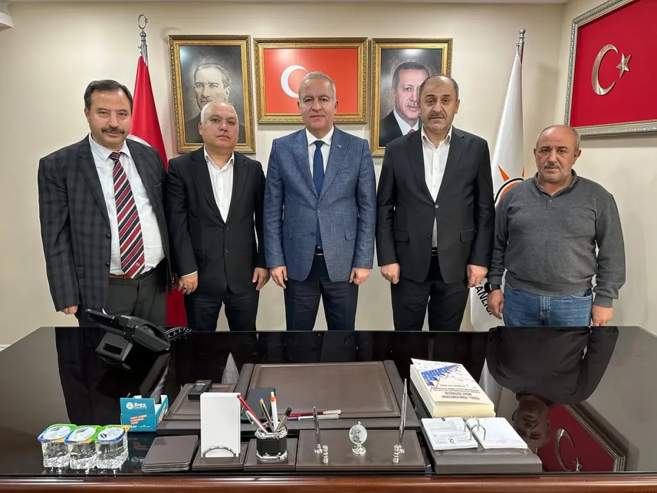 Sağlık Sen Yönetimi, AK Parti Gaziosmanpaşa İlçe Başkanlığı'nı Ziyaret Etti Sağlık Sen Yönetimi, AK Parti Gaziosmanpaşa İlçe Başkanlığı'nı Ziyaret Etti