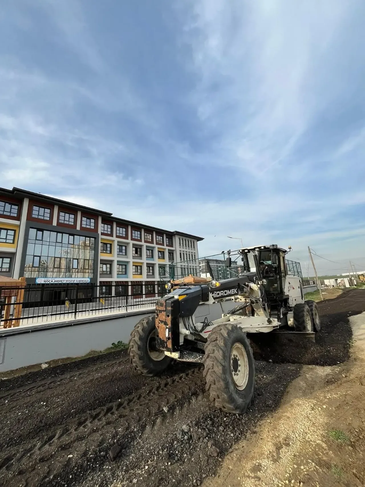 Silivri Belediyesi İlçe Genelinde Yol Zemin İyileştirme Çalışmalarını Sürdürüyor Silivri Belediyesi İlçe Genelinde Yol Zemin İyileştirme Çalışmalarını Sürdürüyor