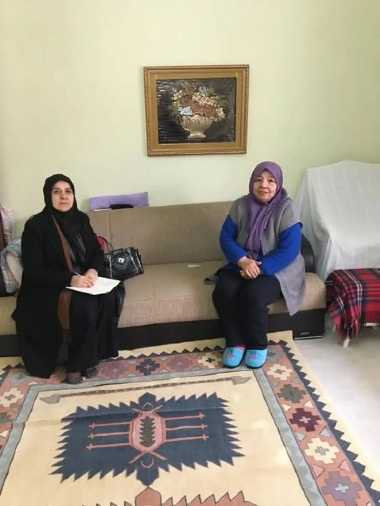 AK Parti Keçiören İlçe Başkanı Meryem Demir, Mahalle Sakinini Ziyaret Etti AK Parti Keçiören İlçe Başkanı Meryem Demir, Mahalle Sakinini Ziyaret Etti