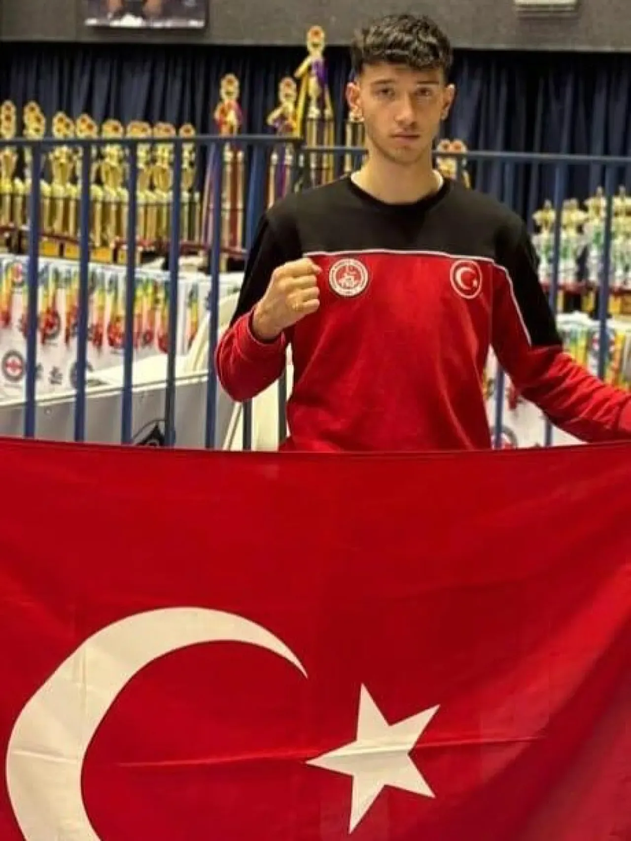Sultangazi'den Bir Genç Yetenek Avrupa Şampiyonasında İspanya Yolcusu Sultangazi'den Bir Genç Yetenek Avrupa Şampiyonasında İspanya Yolcusu
