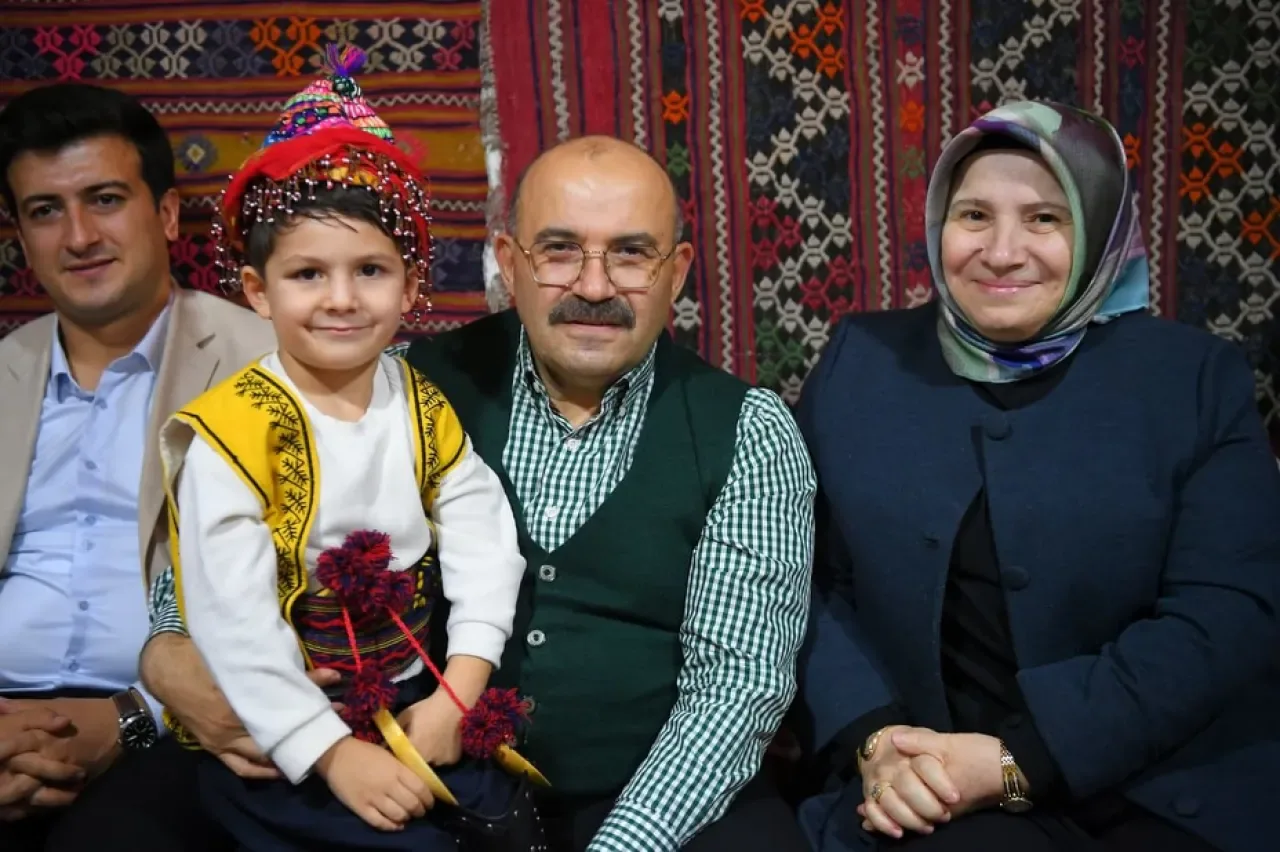 Balıkesir Valisi Ustaoğlu, UNESCO Mirası 'Barana' Etkinliğinde Balıkesir Valisi Ustaoğlu, UNESCO Mirası 'Barana' Etkinliğinde