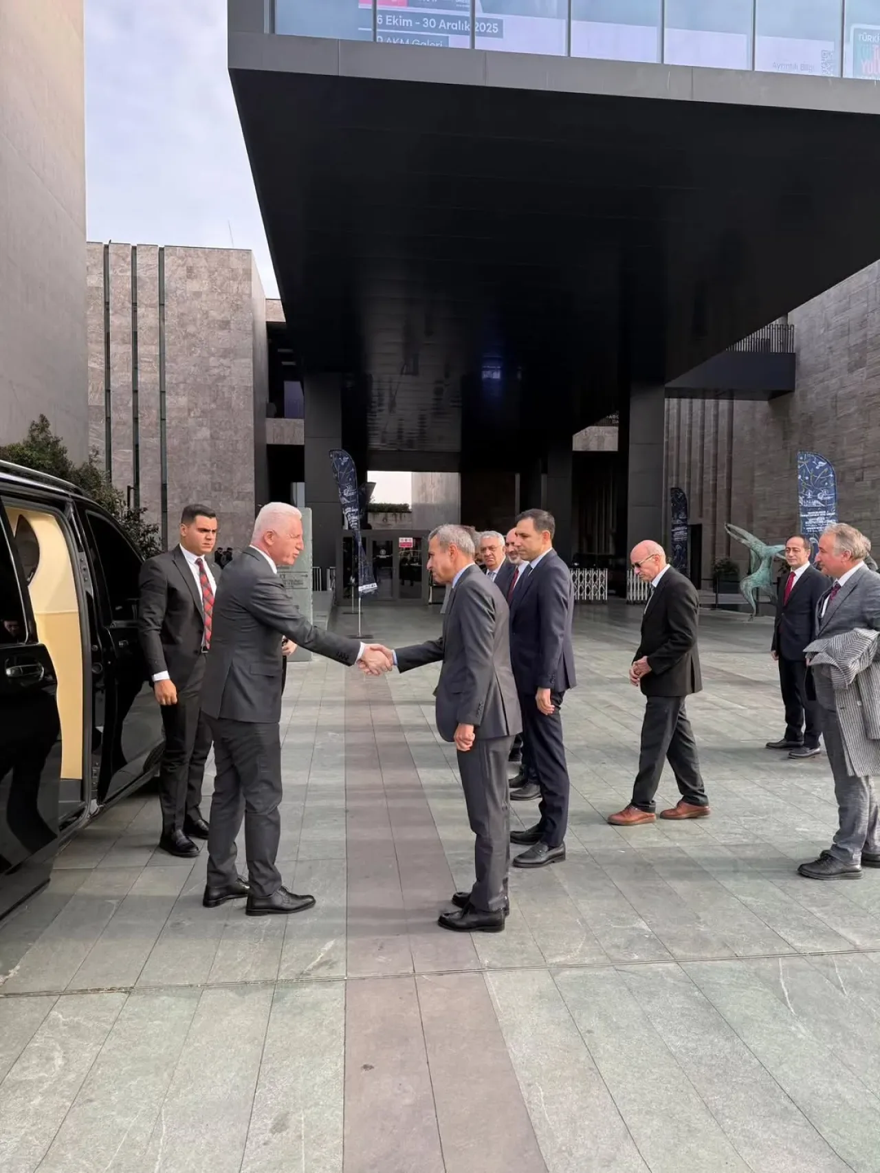 Uluslararası Yazma Eser Sempozyumu AKM'de Başladı Uluslararası Yazma Eser Sempozyumu AKM'de Başladı