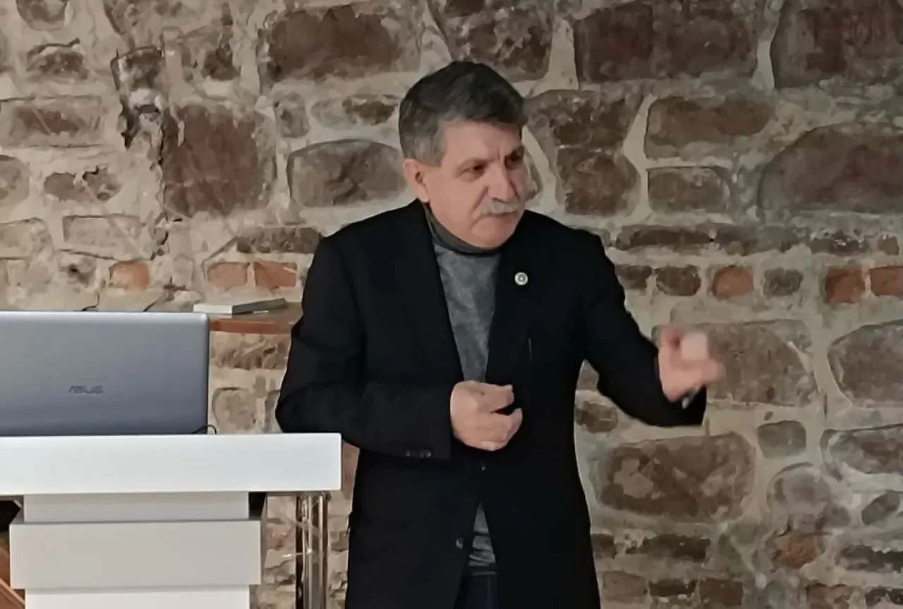 Kocaeli'de Gıda Zehirlenmeleri Masaya Yatırıldı: Bilimsel Çözüm Arayışı Kocaeli'de Gıda Zehirlenmeleri Masaya Yatırıldı: Bilimsel Çözüm Arayışı