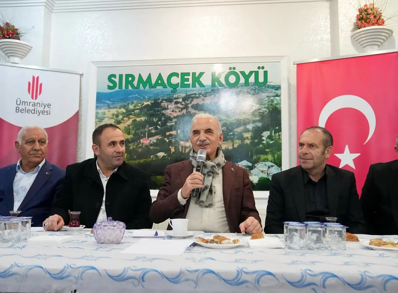 İstanbul Umraniye Belediye Başkanı İsmet Yıldırım, Bingöl Kiğı Sırmaçek Köyü Derneği'nde Hemşehrileriyle Buluştu İstanbul Umraniye Belediye Başkanı İsmet Yıldırım, Bingöl Kiğı Sırmaçek Köyü Derneği'nde Hemşehrileriyle Buluştu