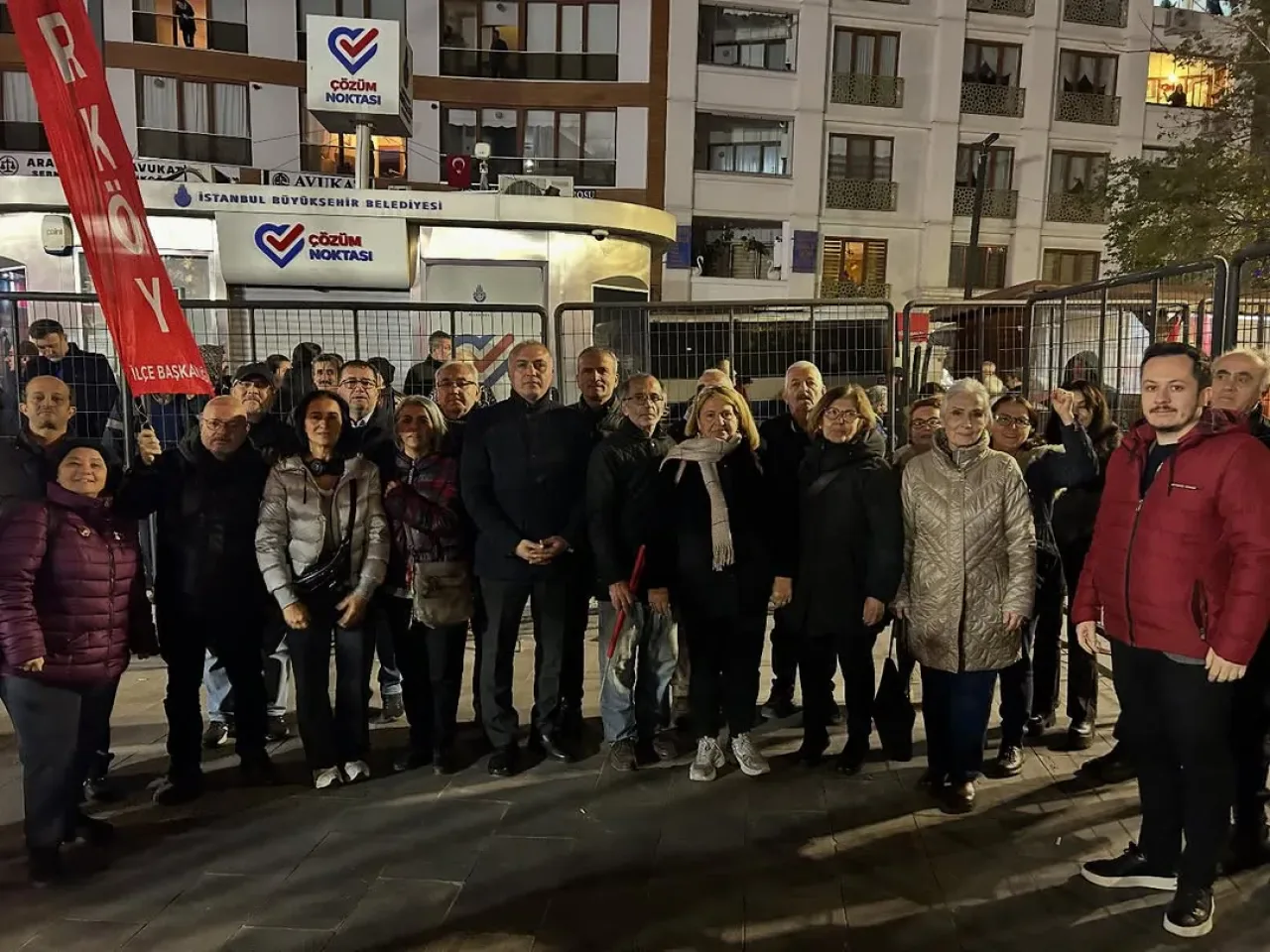 CHP'li Özgür Özel ve Partililer, Çatalca'da İmamoğlu İçin Özgürlük Buluşması Gerçekleştirdi CHP'li Özgür Özel ve Partililer, Çatalca'da İmamoğlu İçin Özgürlük Buluşması Gerçekleştirdi