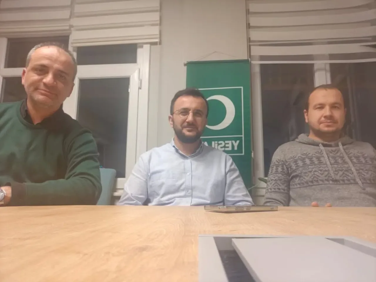 Yeşilay'dan Eyüpsultan'da Bağımlılıkla Mücadele ve Gençlik Çalışmaları İçin Önemli Toplantı Yeşilay'dan Eyüpsultan'da Bağımlılıkla Mücadele ve Gençlik Çalışmaları İçin Önemli Toplantı