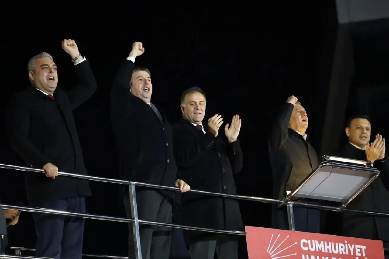 İmamoğlu ve Özgür Özel'in Özgürlük Talebiyle Çatalca'da Adalet Eylemi İmamoğlu ve Özgür Özel'in Özgürlük Talebiyle Çatalca'da Adalet Eylemi