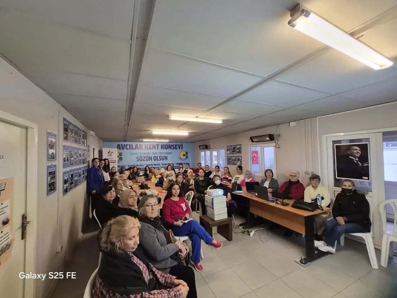 Avcılar'da Dijital Dolandırıcılığa Karşı Farkındalık Eğitimi Düzenlendi Avcılar'da Dijital Dolandırıcılığa Karşı Farkındalık Eğitimi Düzenlendi