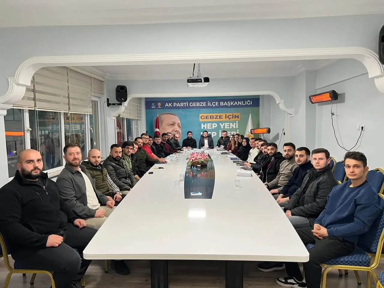 AK Genç Gebze Haftalık Yönetim Kurulu Toplantısını Gerçekleştirdi AK Genç Gebze Haftalık Yönetim Kurulu Toplantısını Gerçekleştirdi
