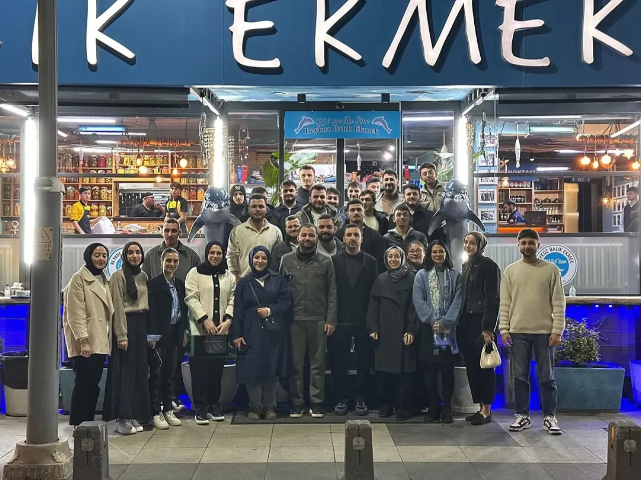 AK Parti Beykoz Gençlik Kolları Yönetim Kurulu Toplantısı Gerçekleştirildi AK Parti Beykoz Gençlik Kolları Yönetim Kurulu Toplantısı Gerçekleştirildi