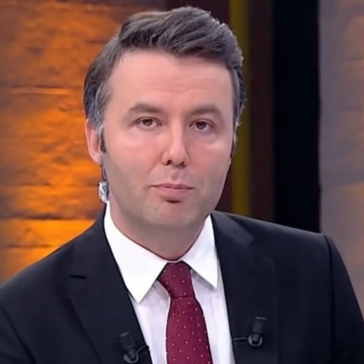 Mehmet Akif Ersoy'un Grup Seks İddiaları Hakkındaki İfadesi: "Hepsi Yalandır" Mehmet Akif Ersoy'un Grup Seks İddiaları Hakkındaki İfadesi: "Hepsi Yalandır"