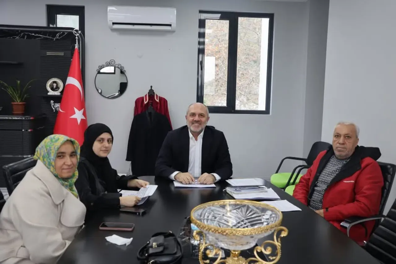Marmara Adalar'da Kadın Girişimciler ile Belediye Değerlendirme Toplantısı Marmara Adalar'da Kadın Girişimciler ile Belediye Değerlendirme Toplantısı