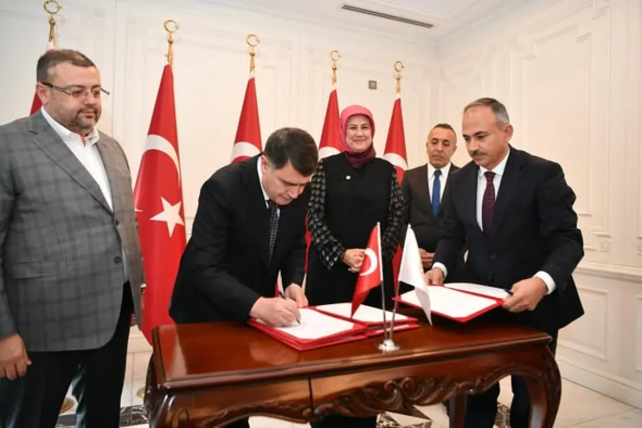 Türk Kızılayı ve Hayırsever İş İnsanından Ankara'ya Yeni Anaokulu Türk Kızılayı ve Hayırsever İş İnsanından Ankara'ya Yeni Anaokulu