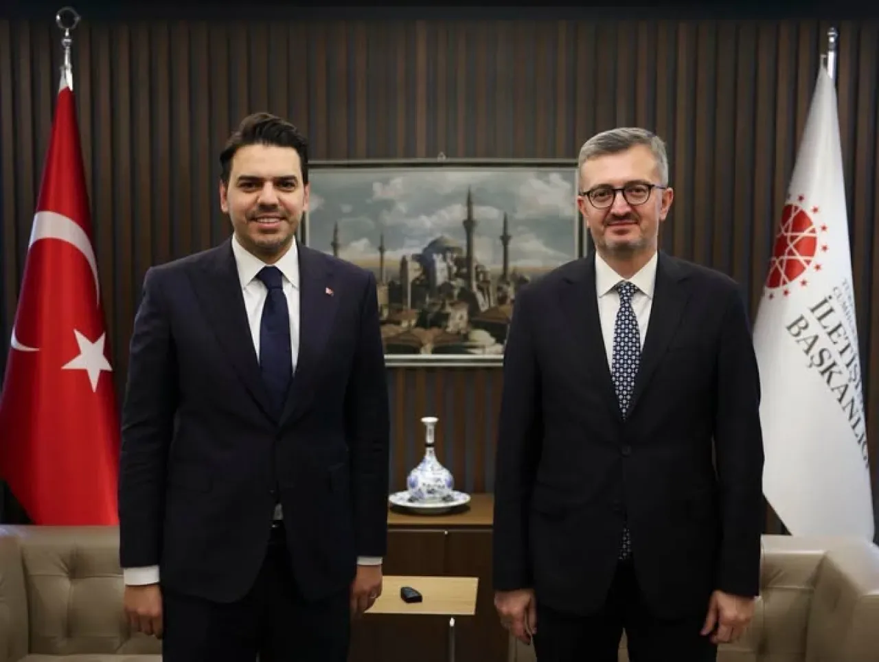 TİKA Başkanı Abdullah Eren, İletişim Başkanlığı'nda Küresel Kamu Diplomasisi Görüşmeleri Gerçekleştirdi TİKA Başkanı Abdullah Eren, İletişim Başkanlığı'nda Küresel Kamu Diplomasisi Görüşmeleri Gerçekleştirdi