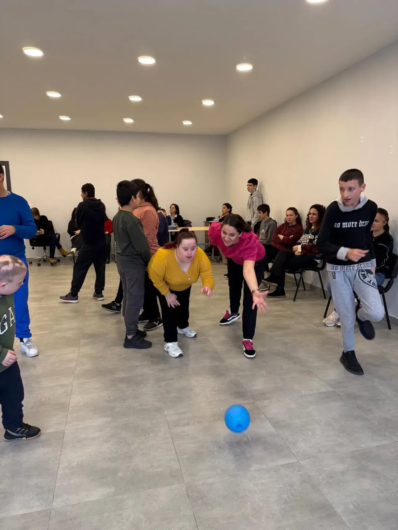 Bandırma'da Mutlu Çarşamba Projesi ile Özel Eğitim Öğrencileri Unutulmaz Bir Gün Yaşadı Bandırma'da Mutlu Çarşamba Projesi ile Özel Eğitim Öğrencileri Unutulmaz Bir Gün Yaşadı