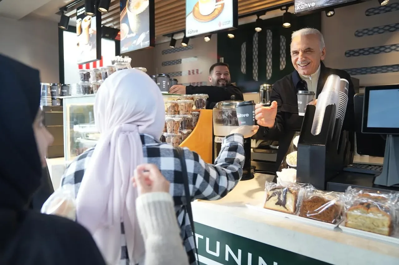 Ümraniye Belediye Başkanı Yıldırım, Vatandaşların Cesaretini Övdü Ümraniye Belediye Başkanı Yıldırım, Vatandaşların Cesaretini Övdü