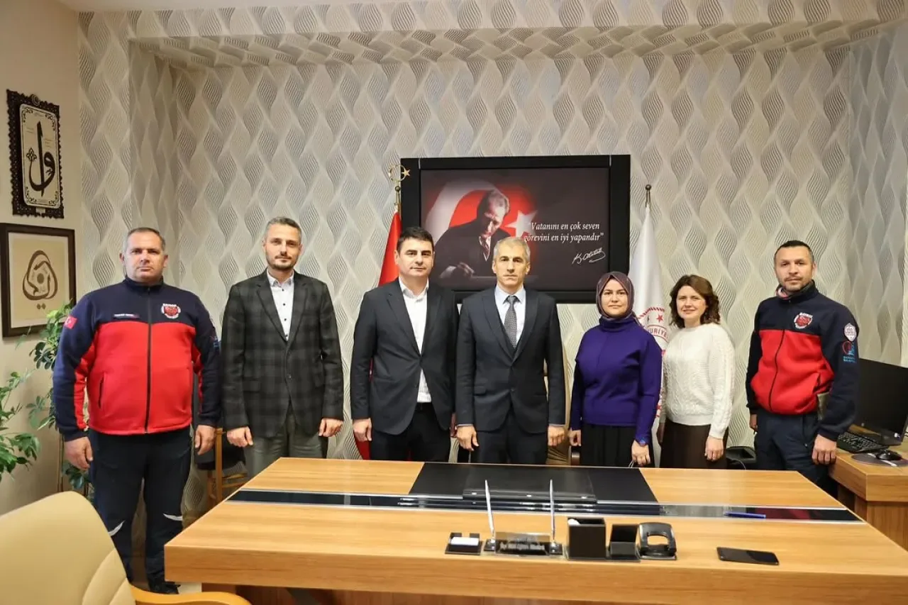 Bayrampaşa'da Deprem Eğitimi İçin İş Birliği Protokolü İmzalandı Bayrampaşa'da Deprem Eğitimi İçin İş Birliği Protokolü İmzalandı