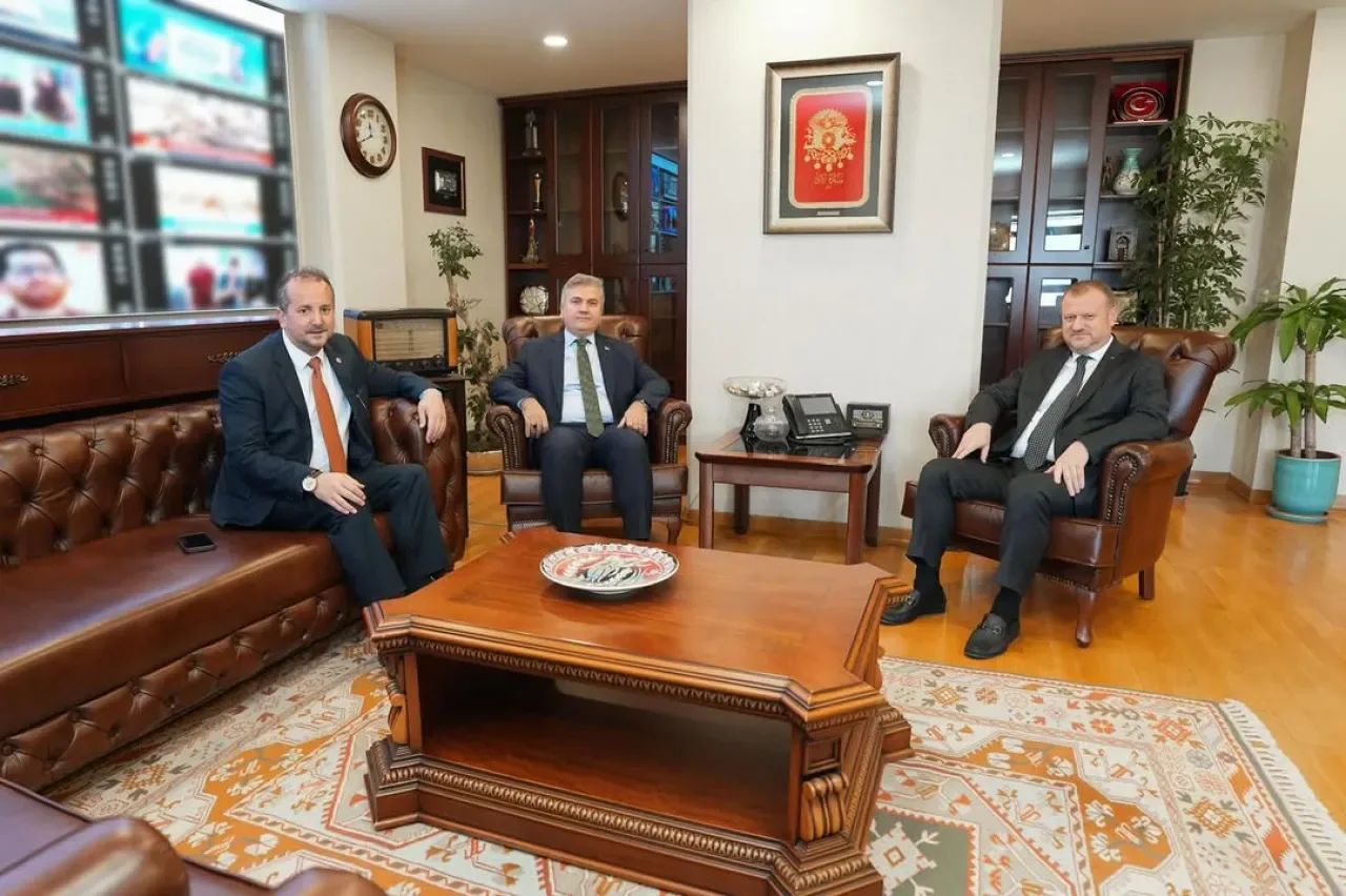RTÜK Başkanı Mehmet Daniş'e Ziyaret RTÜK Başkanı Mehmet Daniş'e Ziyaret